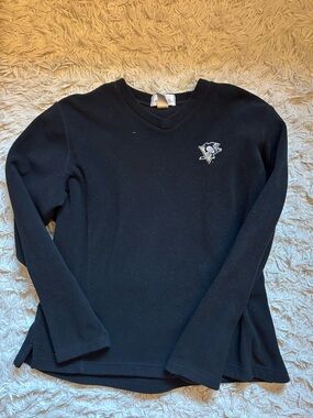 Antigua Black Women's V-Neck Pullover with Embroidered Logo- Pittsburgh Penguins